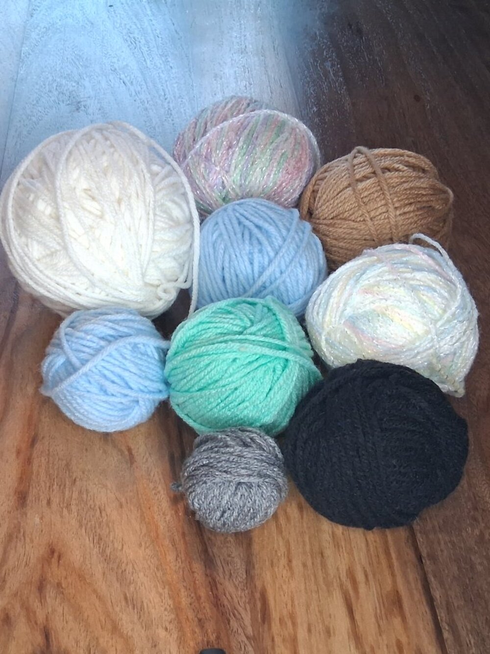 Assorted Yarn Lot 9 Balls Pastels Shimmer Neutrals Craft De-Stash - Picture 6 of 6